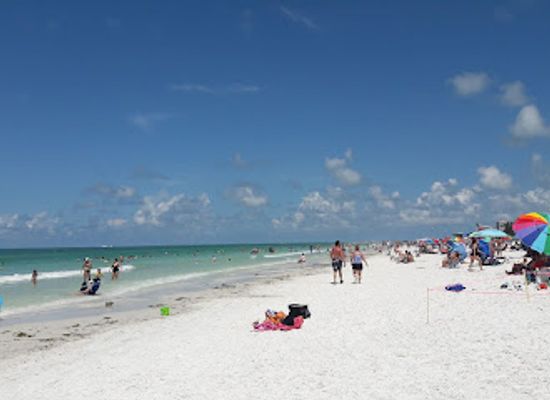 florida/sarasota/lido-key/attraction/siesta-key-beach-playground