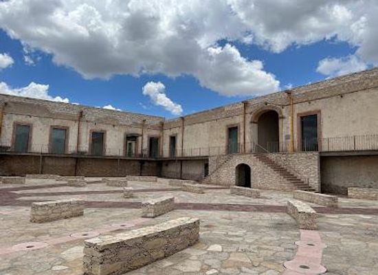 mexico/bajio/attraction/escuela-modelo