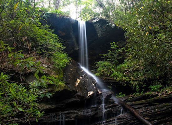 north-carolina/foothills/attraction/moonshine-falls