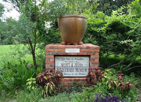 alabama/river-region/attraction/the-scott-and-zelda-fitzgerald-museum