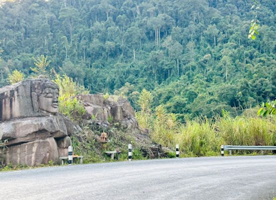 laos/khammouane-province/attraction/sandstone-buddha-rock-sculptures