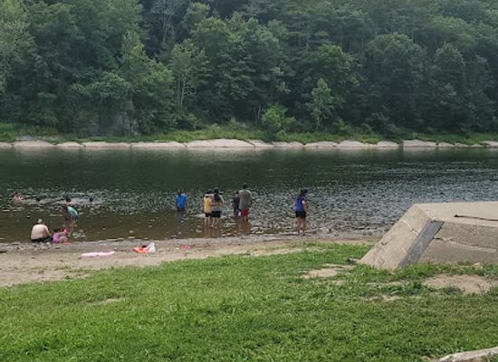 pennsylvania/delaware-water-gap-national-recreation-area/attraction/mcdade-recreational-trail