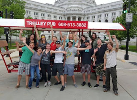 wisconsin/madison/capitol-square/attraction/trolley-pub-madison