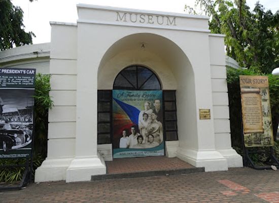 philippines/western-visayas/attraction/ang-panublion-museum