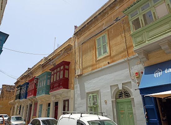 malta/buskett-gardens/attraction/the-maltese-colorful-windows