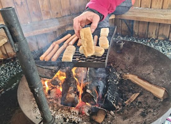 norway/oppland/attraction/huts-with-campfire-and-grill