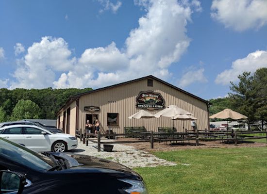 indiana/brown-county-state-park/attraction/bear-wallow-distillery