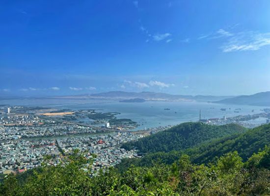 vietnam/central-highlands/attraction/ba-hoa-mountain-peak
