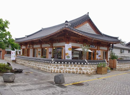 south-korea/jeonju/attraction/jeonju-hyanggyo