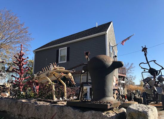 massachusetts/salem/attraction/herb-mackey-s-metal-sculpture-yard