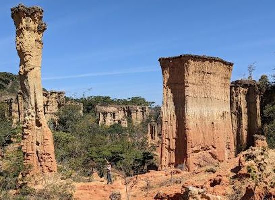 tanzania/iringa/attraction/isimila-stone-age-site