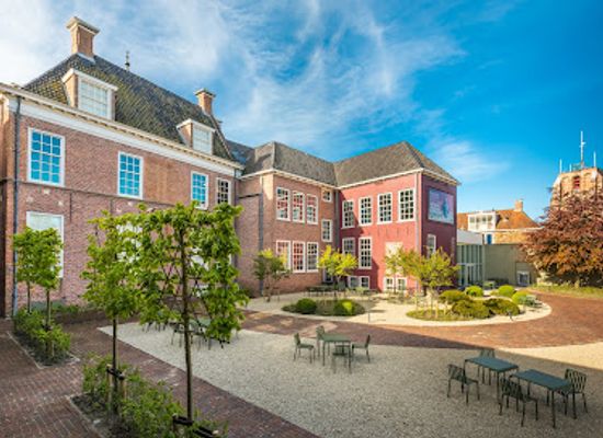 netherlands/friesland/attraction/ceramics-museum-princessehof