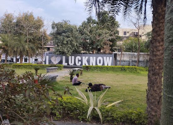 india/lucknow/attraction/i-love-lucknow-spot-english