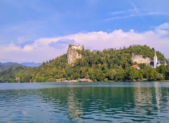 slovenia/lake-bled/attraction/park-ob-obali-blejskega-jezera