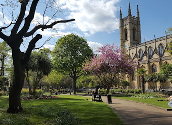 united-kingdom/middlesex/attraction/st-luke-s-gardens