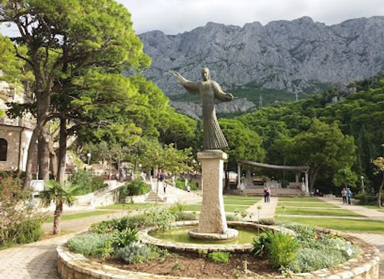 croatia/makarska-riviera/attraction/vepric-shrine-of-our-lady-of-lourdes