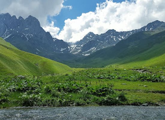 georgia/khevsureti/attraction/chaukhi-mountain