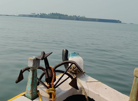 india/western-ghats/attraction/scooba-diving-dandi-beach