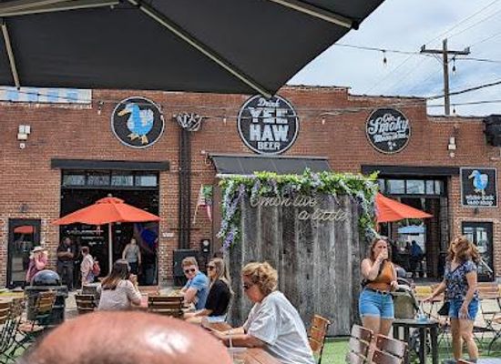 tennessee/northern-middle-tennessee/attraction/ole-smoky-moonshine-distillery