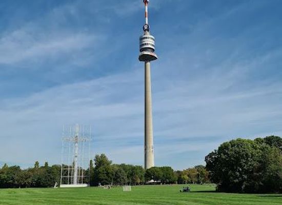 austria/vienna/attraction/danube-tower