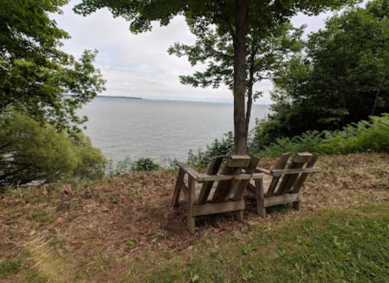 wisconsin/bayfield/attraction/brownstone-trail