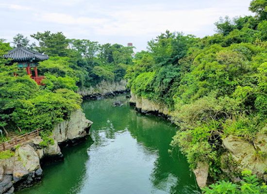 south-korea/miryang-valley/attraction/yongduam-rock