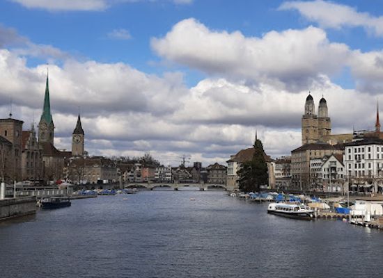 switzerland/zurich/lindenhof/attraction/quaibrucke