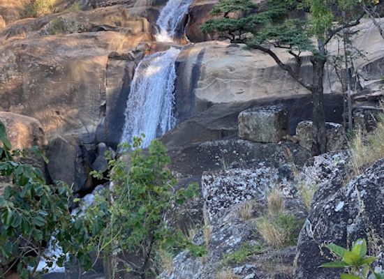 zimbabwe/matabeleland-north/attraction/lumeni-falls