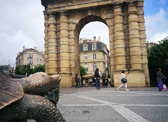 france/aquitaine/attraction/porte-d-aquitaine