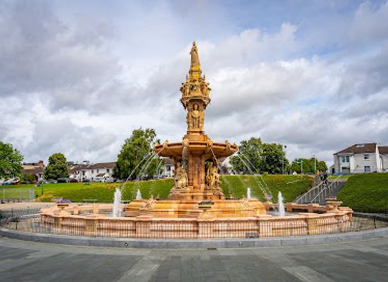 united-kingdom/renfrewshire/attraction/doulton-fountain