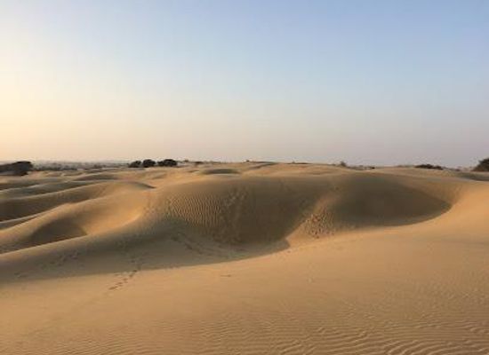 india/thar-desert/attraction/khuri-dunes-camel-safari