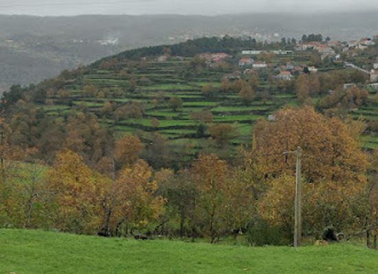 portugal/serra-do-montemuro/attraction/miradouro-vale-do-bestanca