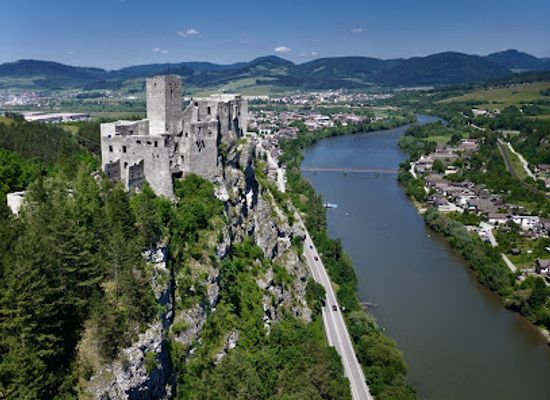 slovakia/orava/attraction/castle-strecno