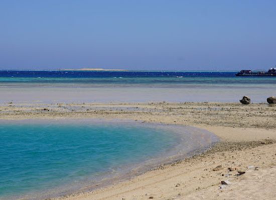 egypt/red-sea-coast/attraction/il-lago-desideri