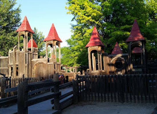 indiana/pokagon-state-park/attraction/commons-park