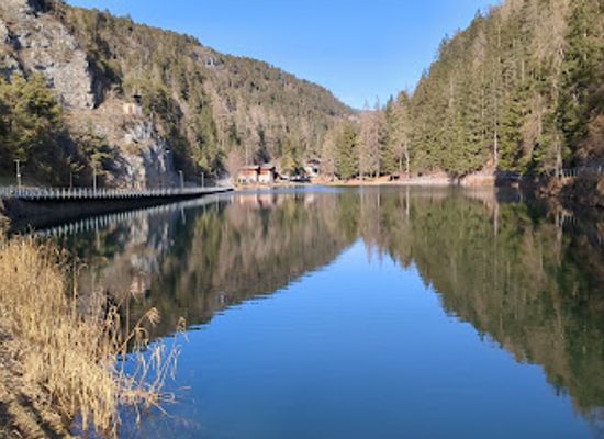 italy/val-di-non/attraction/lago-smeraldo