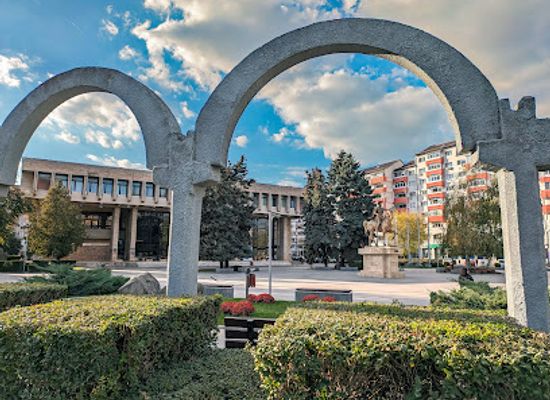 romania/dambovita/attraction/piata-mihai-viteazu