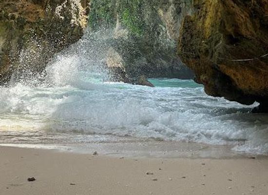 indonesia/bali/attraction/blue-point-beach
