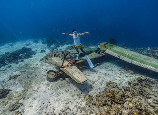 philippines/central-visayas/attraction/wrecked-plane-point