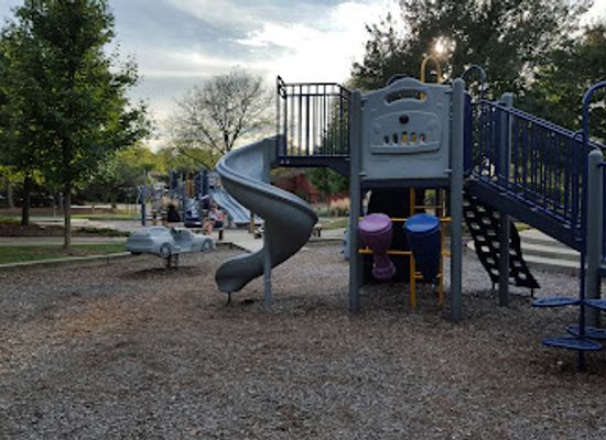 illinois/bolingbrook/attraction/mending-wall-park
