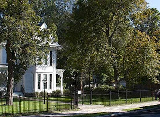 missouri/independence/attraction/pioneer-trails-adventures