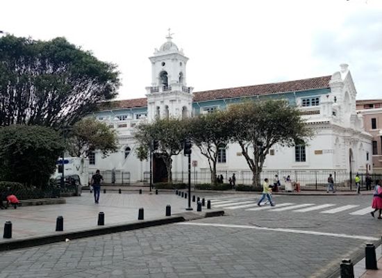 ecuador/azuay-region/attraction/old-cathedral-of-cuenca