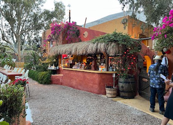 greece/santorini/kamari/attraction/open-air-cinema-kamari