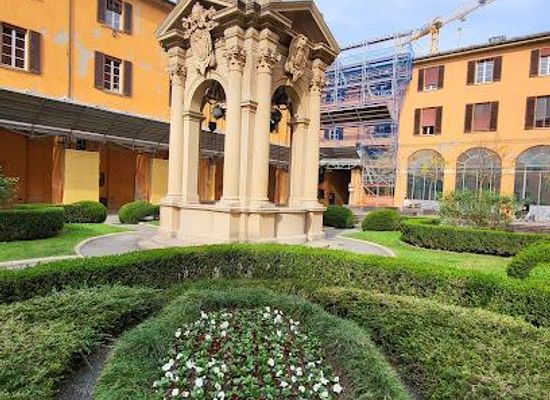 italy/bologna/attraction/palazzo-marescalchi
