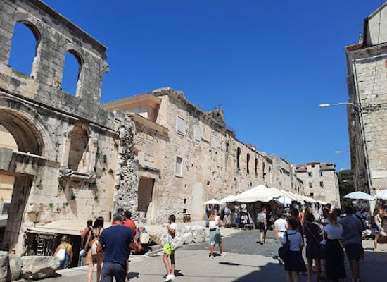 croatia/split/attraction/tower-2-of-diocletian-s-palace