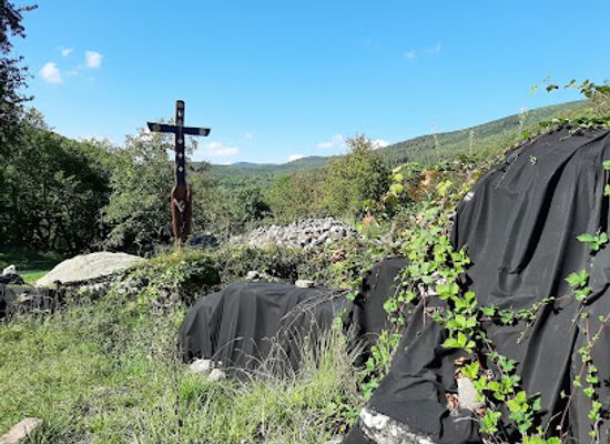 hungary/zemplen-mountains/attraction/palos-kolostorrom