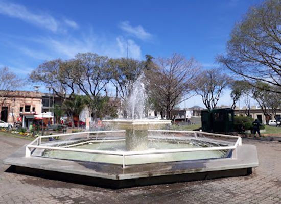 uruguay/salto-grande-dam/attraction/plaza-artigas