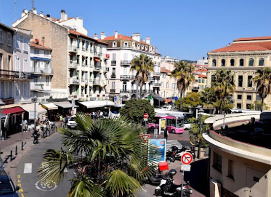 france/cannes/la-croisette/attraction/les-murs-peints-cinema-cannes
