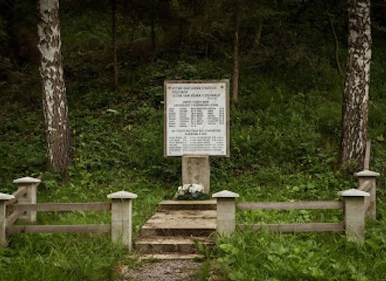 slovakia/orava/attraction/pamatnik-obetiam-2-svetovej-vojny