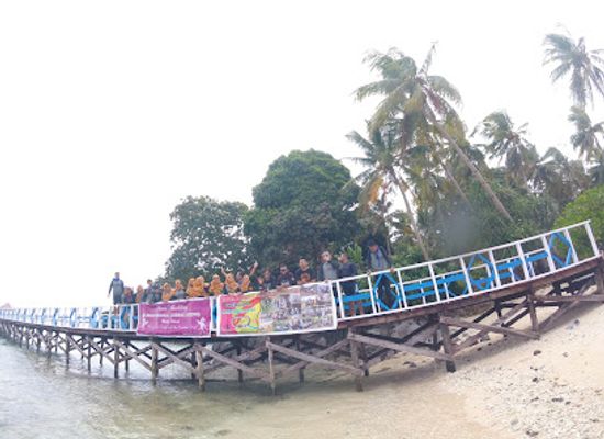 indonesia/central-papua/attraction/pulau-matan-sorong-papua-barat